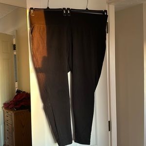 Livi Lane Bryant workout leggings size 26/28